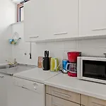 Zmak With Terrace شقة