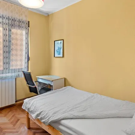 Διαμέρισμα Zmak With Terrace Ουμάγκ