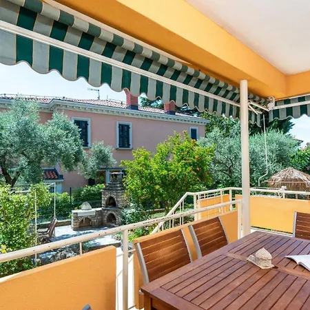 Διαμέρισμα Zmak With Terrace *